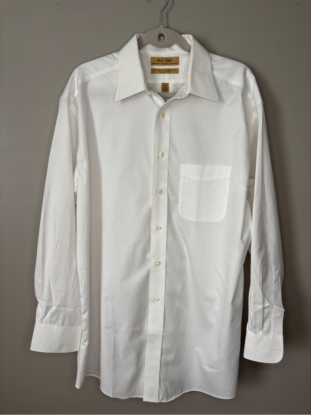 Gold label Roundtree & Yorke Classic White Dress Shirt